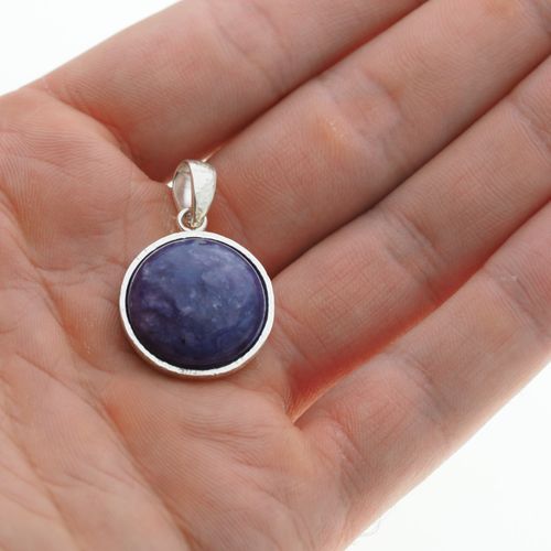 Zawieszka z okrągłym Czaroitem w srebrze młotkowanym na Arena.pl