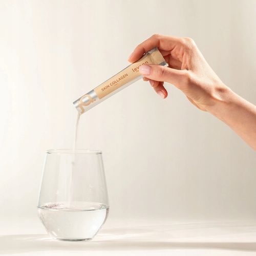 KOLAGEN DO PICIA "jA" SKIN COLAGEN TRUSKAWKA RABARBAR LEVANN 30 SASZETEK na Arena.pl