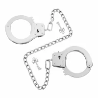 bedroom fantasies metal handcuffs srebrne - wytrzymałe kajdanki stalowe