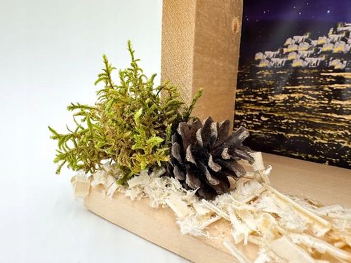 SZOPKA BOŻONARODZENIOWA DREWNIANA Z OŚWIETLENIEM NATURALNA + FIGURY 9 CM na Arena.pl