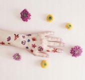 Tatuaż dla dziewczynki płatki Paperself tymczasowy
