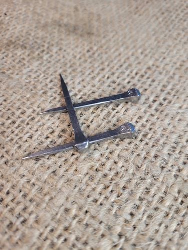 Kute gwoździe do wieszaków na klucze itp 10 sztuk mniejsze 41 mm surowe na Arena.pl