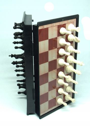 SZACHY MAGNETYCZNE + KARTY DO GRY 2 TALIE ZESTAW ROZRYWKOWY na Arena.pl