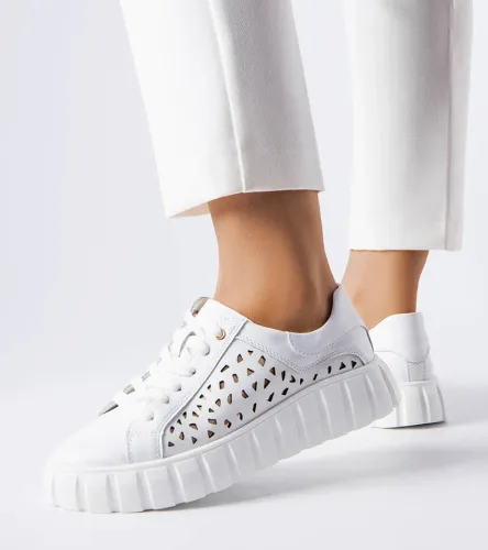 Białe sneakersy ze wstawkami Patch 40 na Arena.pl