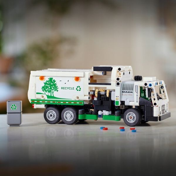 Lego TECHNIC 42167 Śmieciarka Mack LR Electric zdjęcie 13