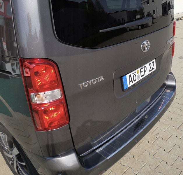 Citroen JUMPY III 2016+ Listwa CHROM na klapę zdjęcie 10