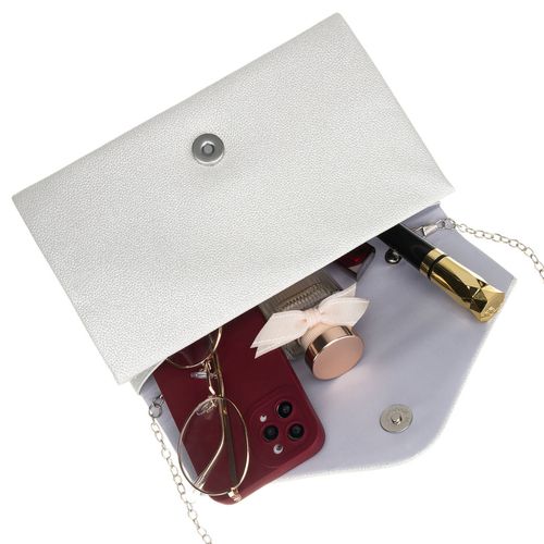 elegancka kopertówka damska w srebrnym kolorze wykonana ze skóry na Arena.pl