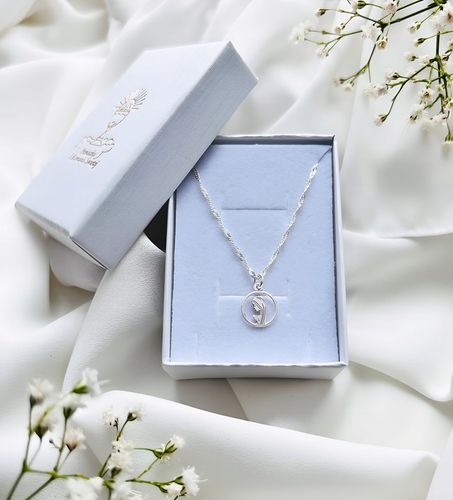 Łańcuszek srebrny medalik komunijny Matka Boska 925 dla dziewczynki chrzest na Arena.pl