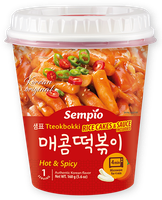 Danie instant Tteokbokki, kluski ryżowe w pikantnym sosie 160g - Sempio