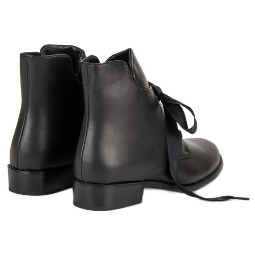 Wiązane Botki r.40 na Arena.pl