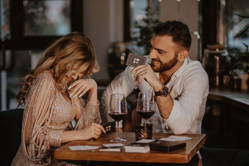 Gra w Relacje - dla par, UMACNIA WIĘZI W ZWIĄZKU! Prezent dla niej / niego na Arena.pl