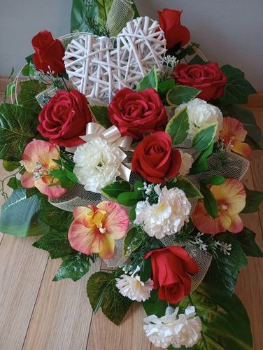 Stroik na cmentarz GRÓB kompozycja SERCE WIKLINOWE na Arena.pl