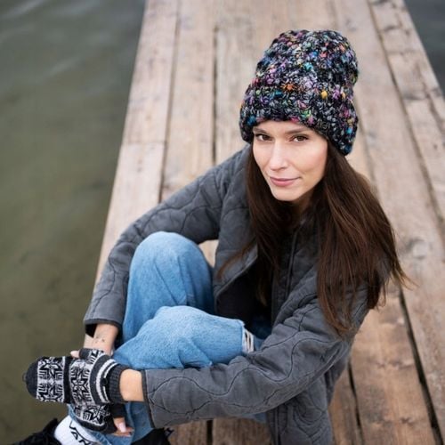 Czapka zimowa damska Multicolor - boucle, gruba, beanie Czarny na Arena.pl