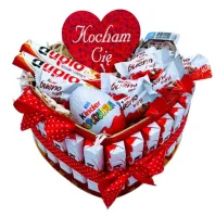 Tort KINDER Box Kosz Prezentowy Urodziny Prezent na Dzień Babci i Dziadka