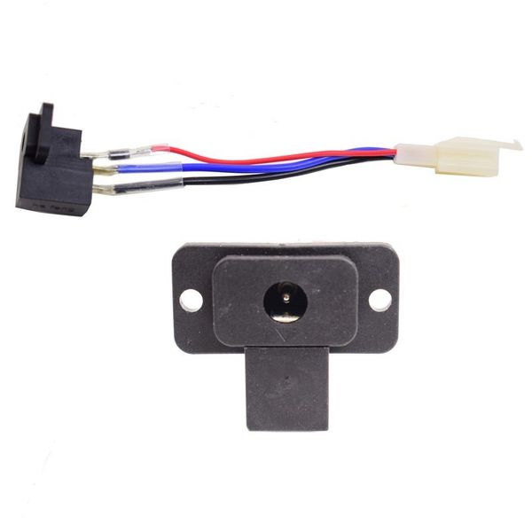 GNIAZDO ŁADOWANIA + WIĄZKA - DO POJAZDÓW NA AKUMULATOR/GNIAZDO-3 zdjęcie 1