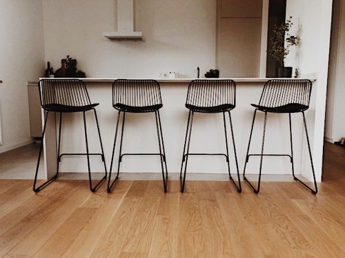 Krzesło barowe Dill High czarne z czarną poduszką na Arena.pl