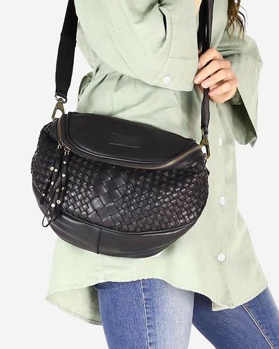 Torebka na szerokim pasku skórzana listonoszka - MARCO MAZZINI czarny na Arena.pl