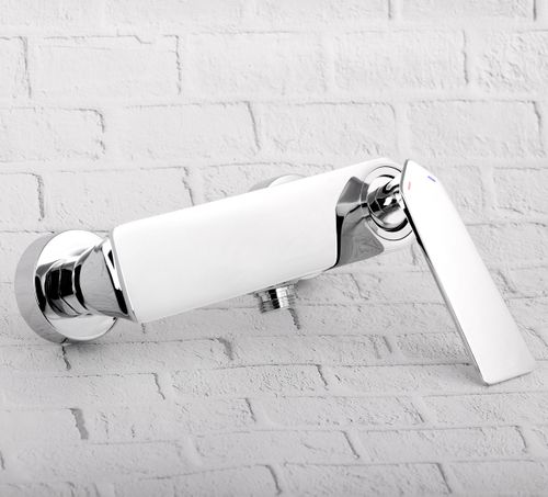 Bateria natryskowa ścienna na Arena.pl