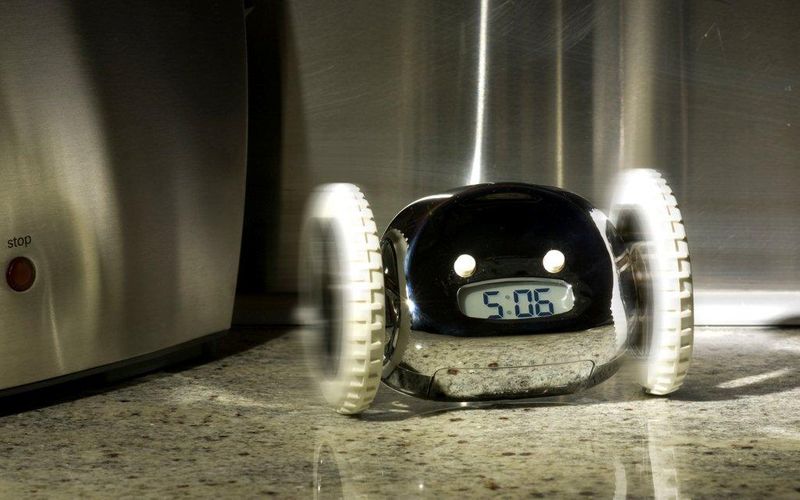 Uciekający Budzik Clocky Chrome - Chromowany zdjęcie 2