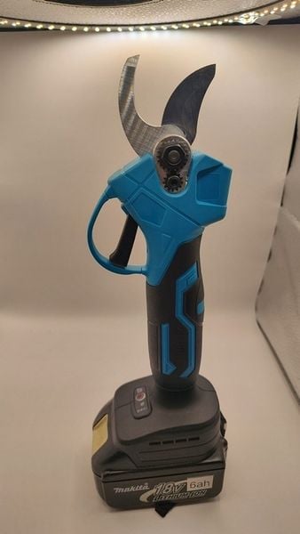 Sekator do akumulatorów Makita nożyce do przycinan zdjęcie 3