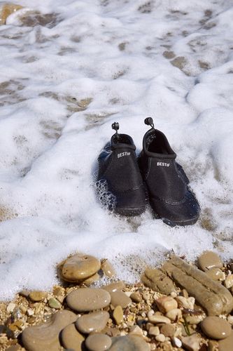 BUTY DO WODY MĘSKIE PLAŻOWE PŁYWANIA JEŻOWCE 42 na Arena.pl