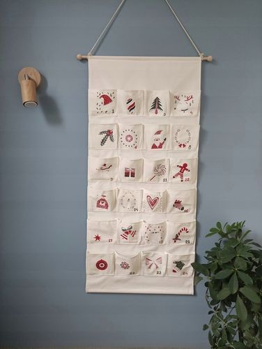 KALENDARZ ADWENTOWY MATERIAŁOWY PŁÓTNO DO ZAWIESZENIA WIELORAZOWY + ZADANIA na Arena.pl