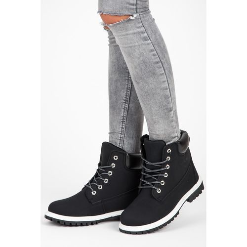 Czarne Traperki r.40 na Arena.pl