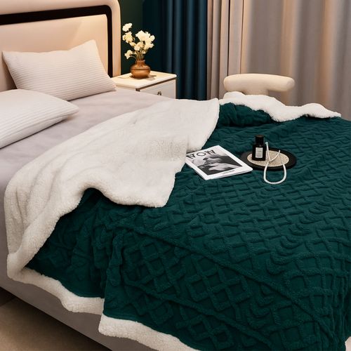 MIĘKKI GRUBY KOC NARZUTA NA ŁÓŻKO KOŁDRA CIEPŁA PUSZYSTA BARANEK 220X230 CM na Arena.pl