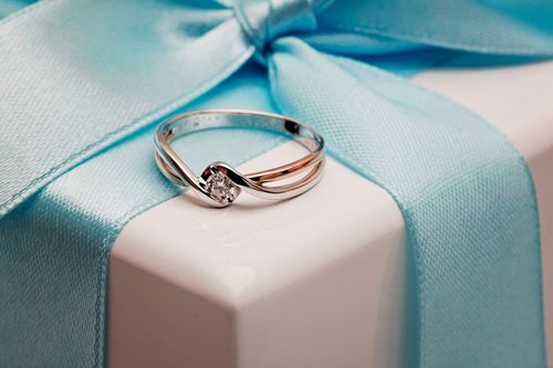 Złoty pierścionek PXD1943R - Diament na Arena.pl