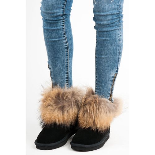 Skórzane mukluki r.36 na Arena.pl