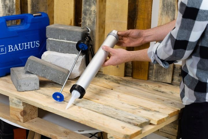 PISTOLET WYCISKACZ do mas silikonu tubowy do masy uszczelniaczy 600ml zdjęcie 3