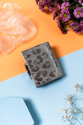 portfel damski na zatrzask i bigiel z błyszczącej skóry naturalnej na Arena.pl