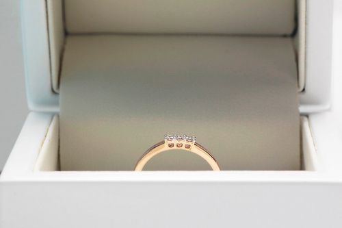 Złoty pierścionek PRD5430 - Diament na Arena.pl