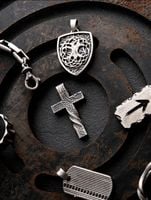 Srebrny wisiorek Znak zodiaku - WODNIK z hebanem