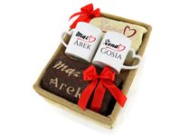 Zestaw RĘCZNIKÓW i KUBKI Prezent na ROCZNICĘ ŚLUBU