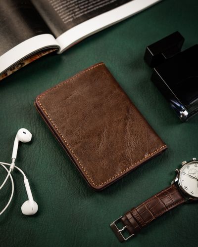 solidne, skórzane etui na dokumenty na Arena.pl