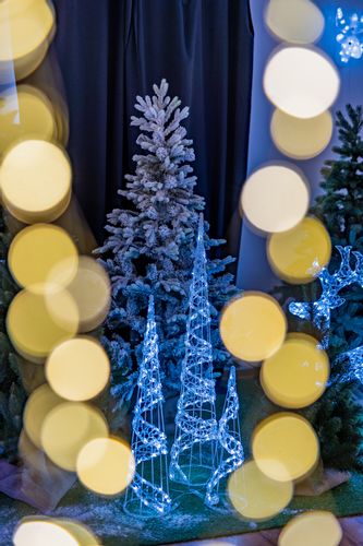 Dekoracja Stożek 50 LED 90 cm do użytku wewnętrznego i zewnętrznego zimny biały na Arena.pl