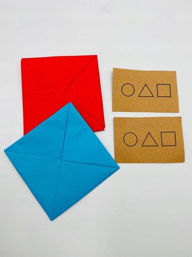 KOŚCI KOSTKI GONGGI GONGI koreańskiej gry GRA SQUID GAME ZESTAW DDAKJI GONG na Arena.pl