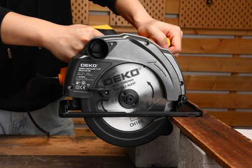 PIŁA TARCZOWA PRZECINARKA RĘCZNA PILARKA DO DREWNA 1200W TARCZA 185MM na Arena.pl