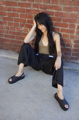 Damskie Sandały Platforma Crocs Brooklyn Luxe Cross 209407 Strap 39-40 na Arena.pl