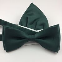 Ciemna zieleń butelkowa klasyczna mucha jednolita z poszetką