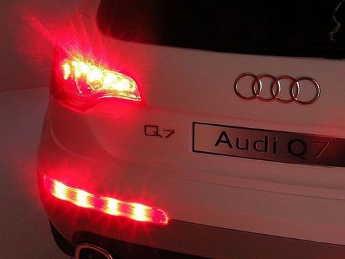 Samochód AUDI Q7 akum + pilot na Arena.pl