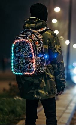 COOLPACK CP PLECAK ŚWIECĄCY COMICS LED KABEL USB JOY M na Arena.pl