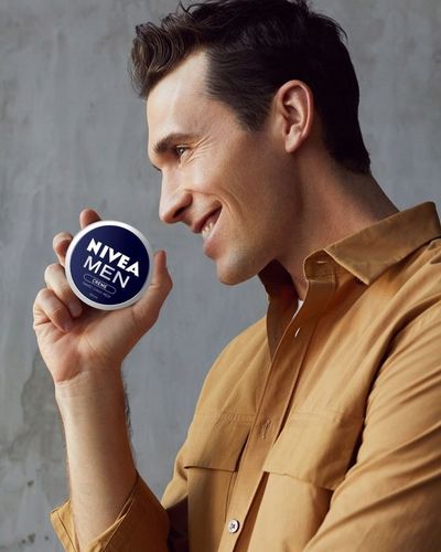 NIVEA MEN GAMECHANGER Krem nawilżający do twarzy ciała rąk męski 150ml na Arena.pl