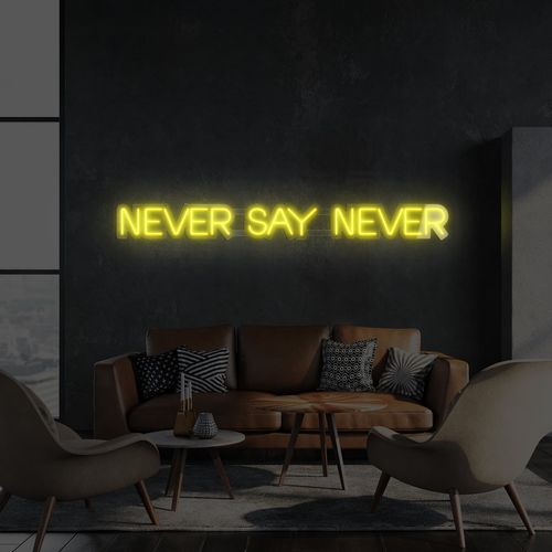 Napis LED Never Say Never na Arena.pl