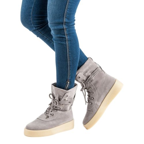 Sznurowane botki r.39 na Arena.pl