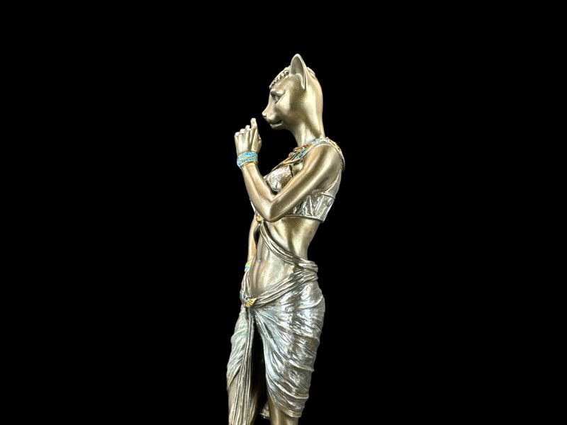 EGIPSKA BOGINI BASTET Z PANTERĄ VERONESE (WU76880A4) zdjęcie 4