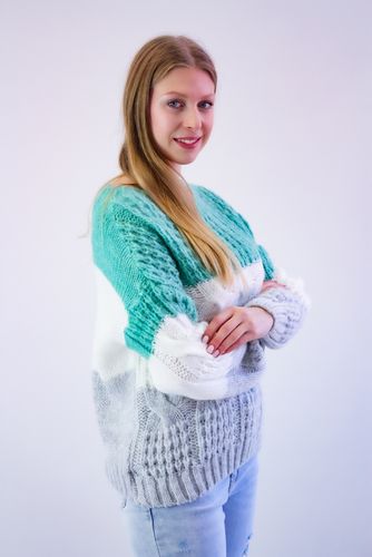 Sweter z Bufiastymi Rękawami w Warkocze Miętowo-Kremowo-Popielaty UNI na Arena.pl