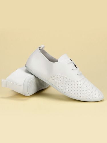 BIAŁE WIĄZANE TRAMPKI Rozmiar - 40 na Arena.pl