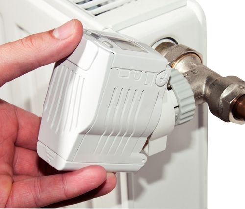 GŁOWICA KALORYFEROWA ELEKTROBOCK HD13-L Z PROGRAMATOREM I PODŚWIETLENIEM na Arena.pl